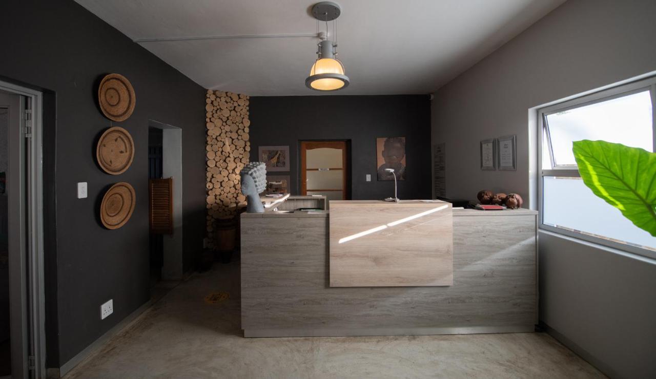 Vondelhof Guesthouse Уиндхоек Екстериор снимка