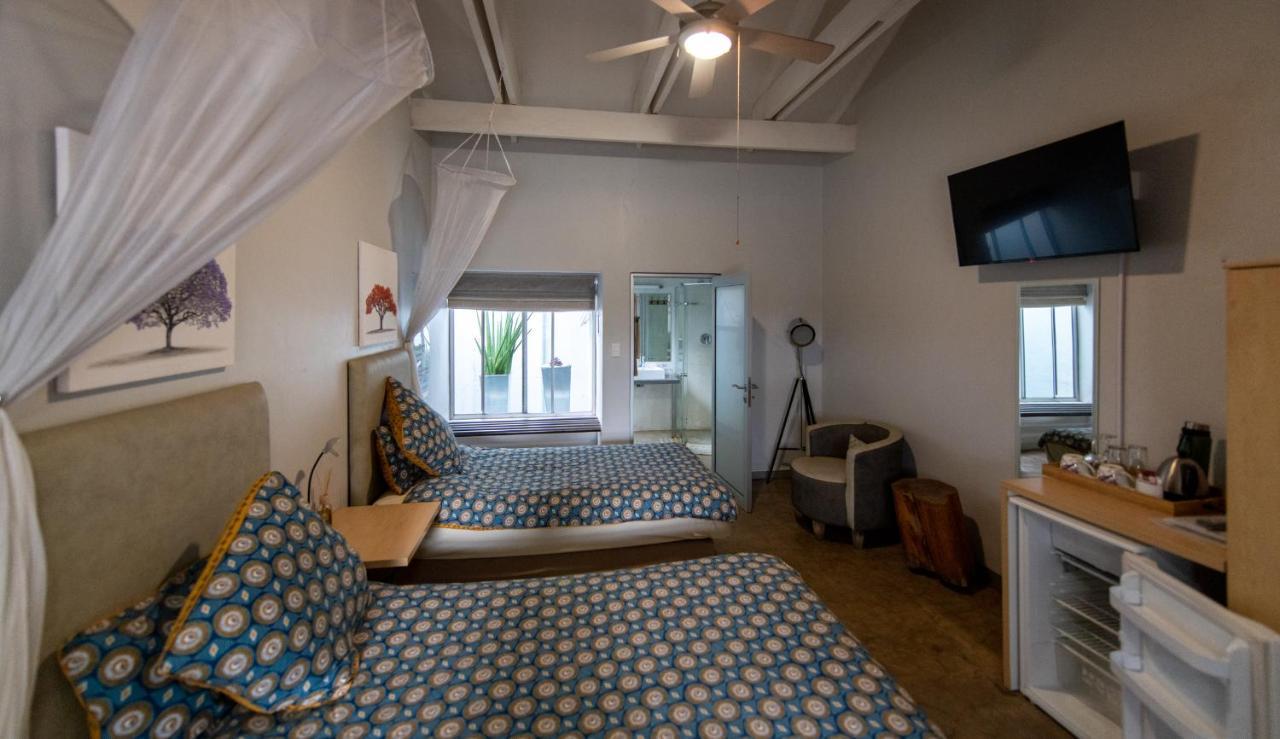 Vondelhof Guesthouse Уиндхоек Екстериор снимка