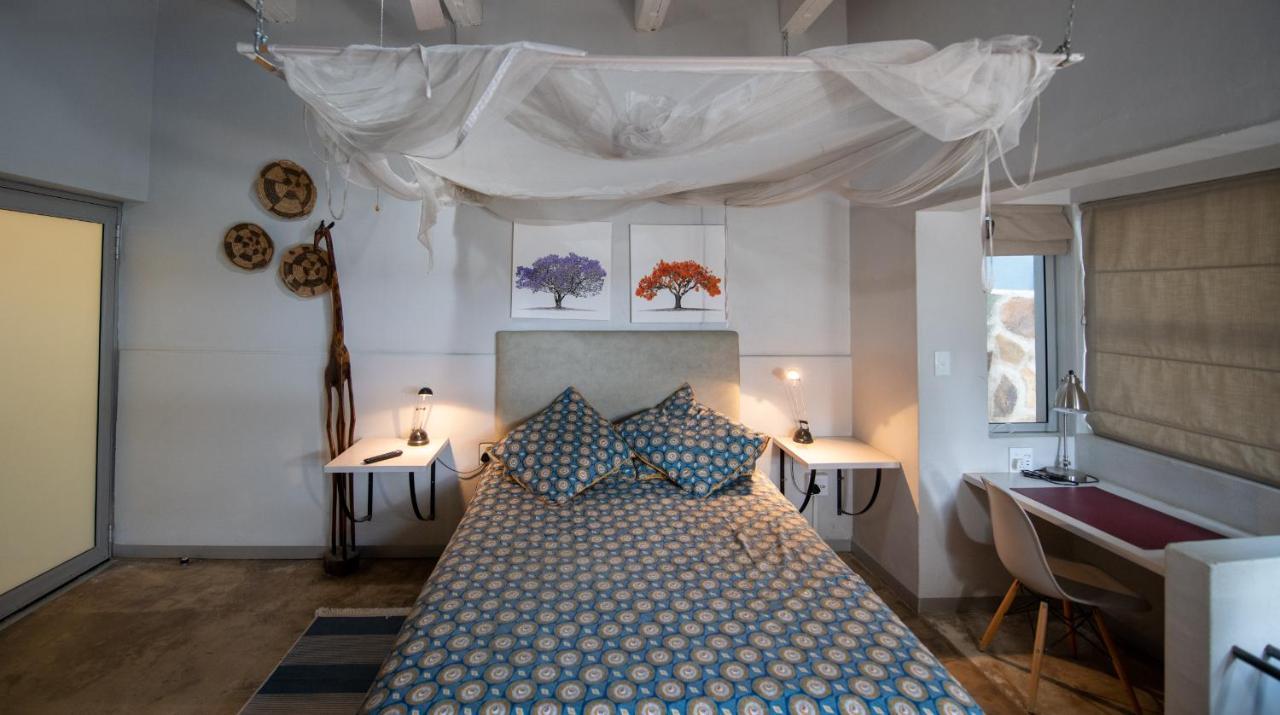Vondelhof Guesthouse Уиндхоек Екстериор снимка