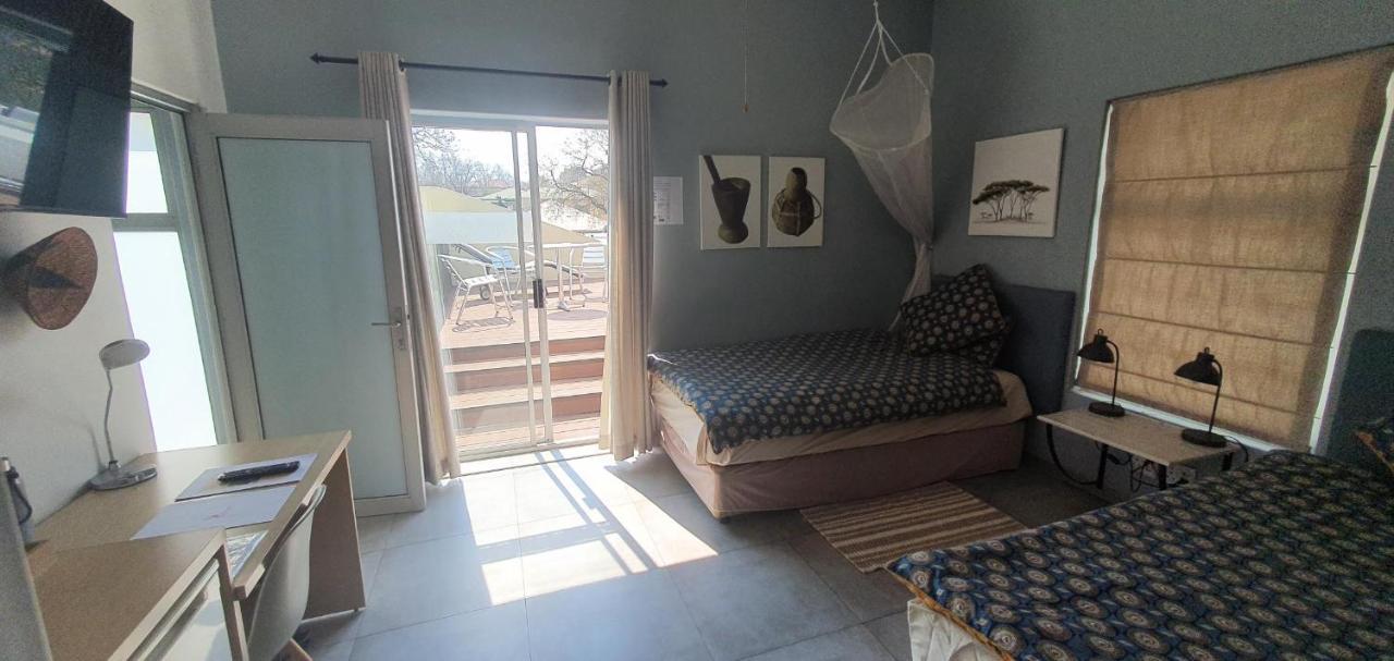 Vondelhof Guesthouse Уиндхоек Екстериор снимка