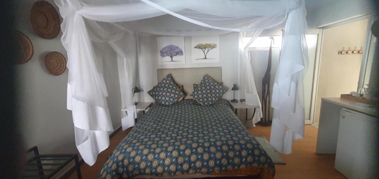 Vondelhof Guesthouse Уиндхоек Екстериор снимка
